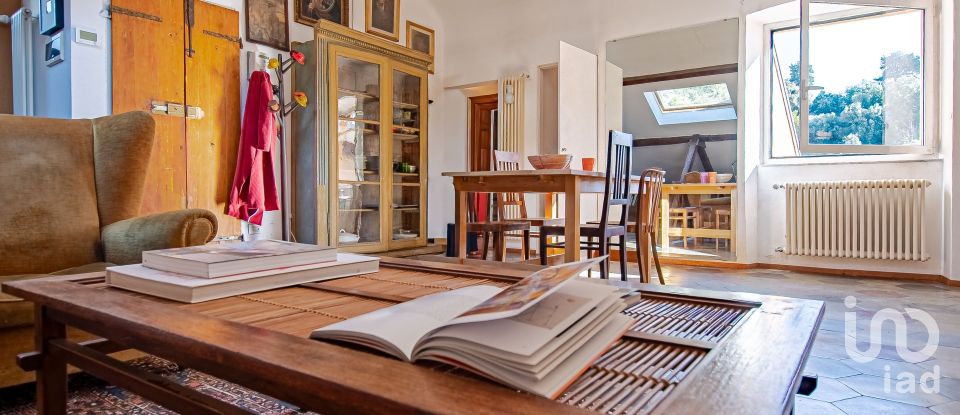 Bilocale di 70 m² a Genova (16126)