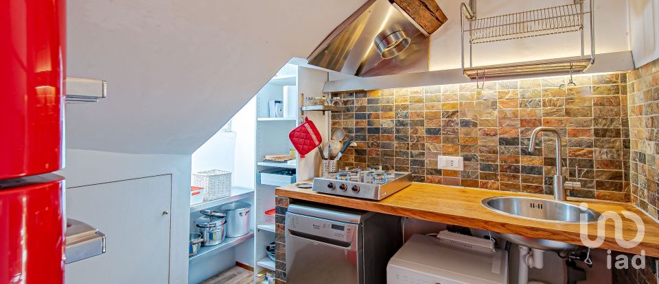 Bilocale di 70 m² a Genova (16126)