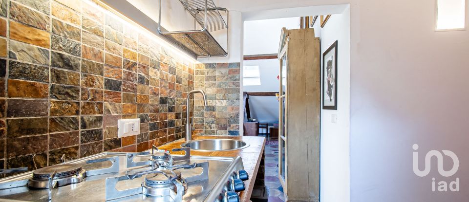 Bilocale di 70 m² a Genova (16126)