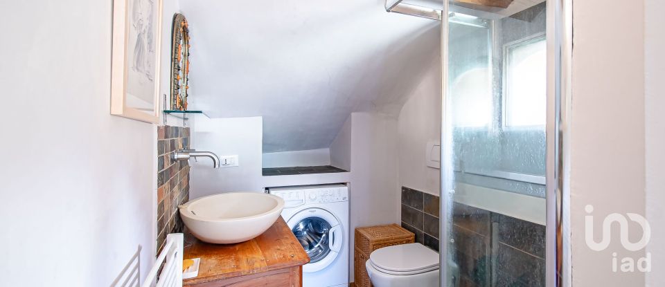 Bilocale di 70 m² a Genova (16126)