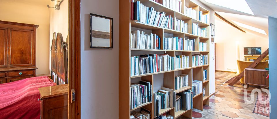 Bilocale di 70 m² a Genova (16126)