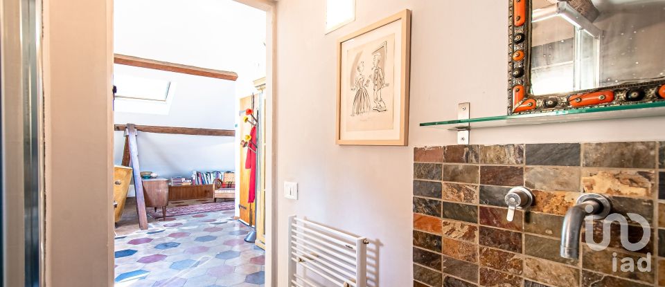 Bilocale di 70 m² a Genova (16126)