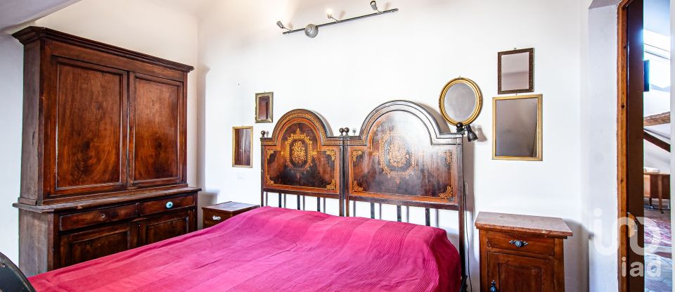 Bilocale di 70 m² a Genova (16126)