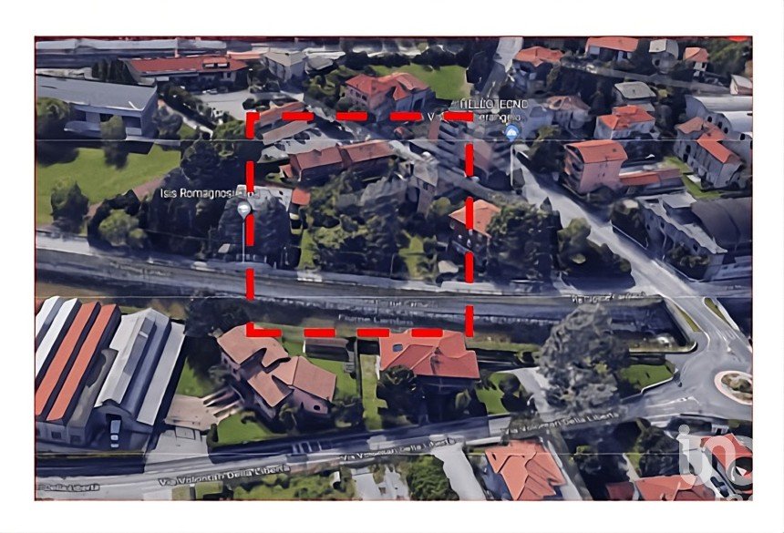 Terreno di 1.185 m² in Erba (22036)