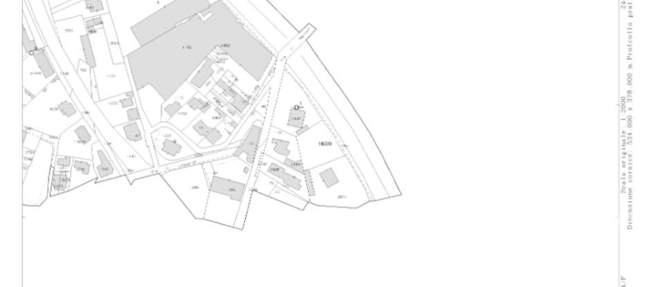 Terreno di 1.185 m² in Erba (22036)