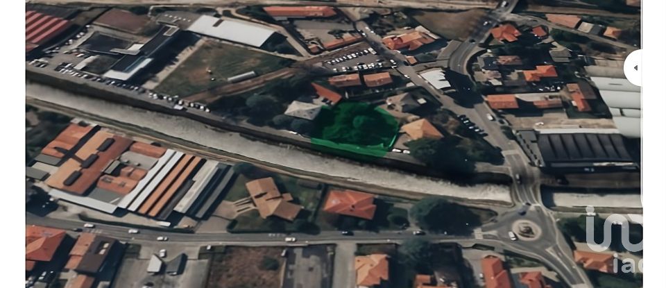 Terreno di 1.185 m² in Erba (22036)