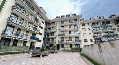 Loft 4 locali di 105 m² a San Nicola la Strada (81020)