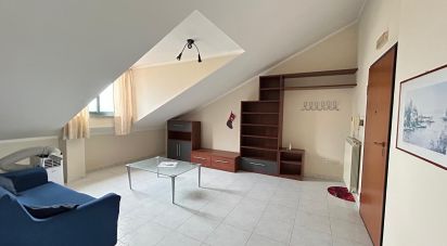 Loft 4 locali di 105 m² a San Nicola la Strada (81020)