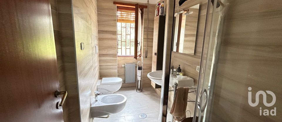 Appartamento 5 locali di 140 m² a Caserta (81022)