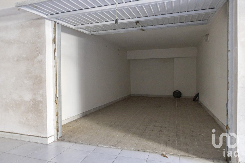 Parking of 28 m² in Macerata (62100)