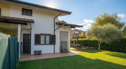 Villa Bifamiliare 4 locali di 100 m² in Montalenghe (10090)