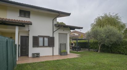 Villa Bifamiliare 4 locali di 100 m² in Montalenghe (10090)