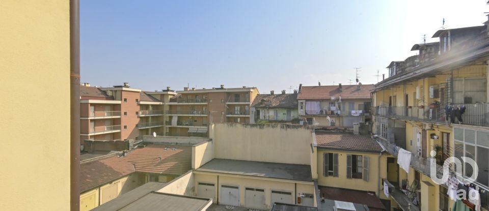 Three-room apartment of 75 m² in Torino (10155)