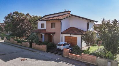 Casa indipendente 5 locali di 260 m² in Portomaggiore (44015)