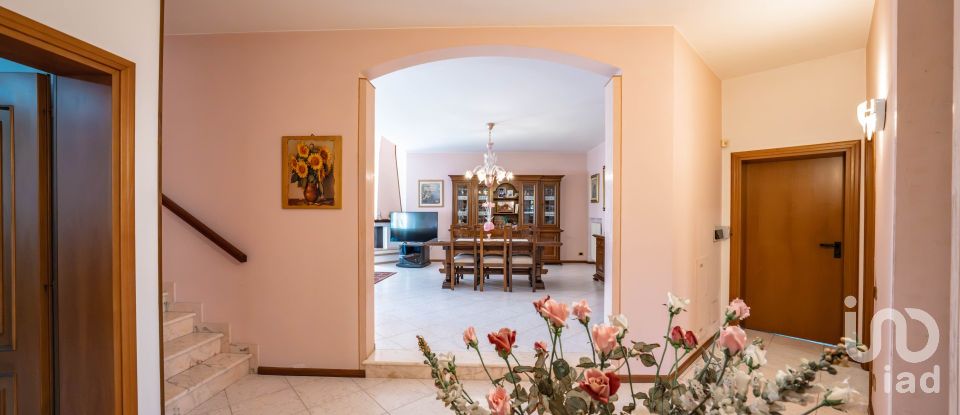 Casa indipendente 5 locali di 260 m² in Portomaggiore (44015)