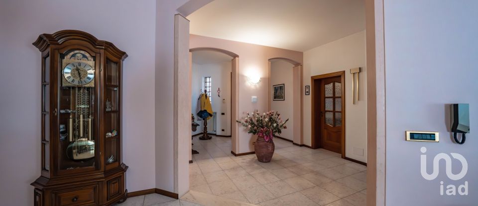 Casa indipendente 5 locali di 260 m² in Portomaggiore (44015)