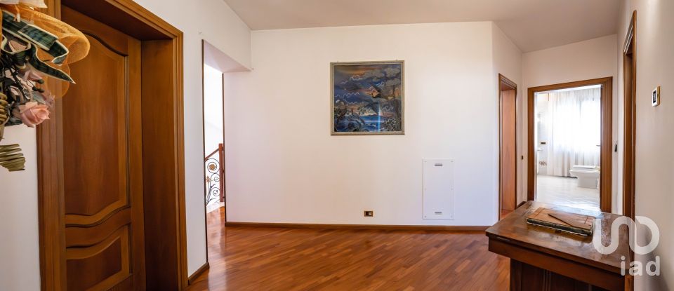 Casa indipendente 5 locali di 260 m² in Portomaggiore (44015)