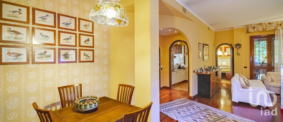 Apartment 5 rooms of 170 m² in Milano (20125)