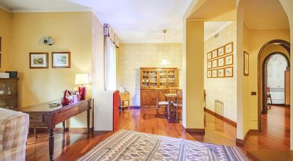 Appartamento 5 locali di 170 m² a Milano (20125)