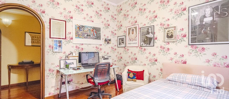 Apartment 5 rooms of 170 m² in Milano (20125)