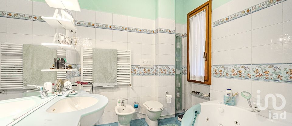 Apartment 5 rooms of 170 m² in Milano (20125)