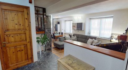 Casale 9 locali di 203 m² in Bargagli (16021)