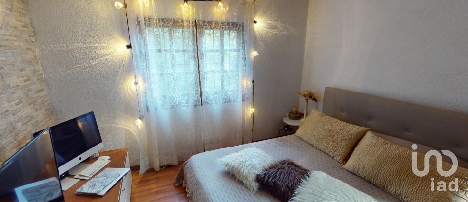 Farm 9 rooms of 203 m² in Bargagli (16021)