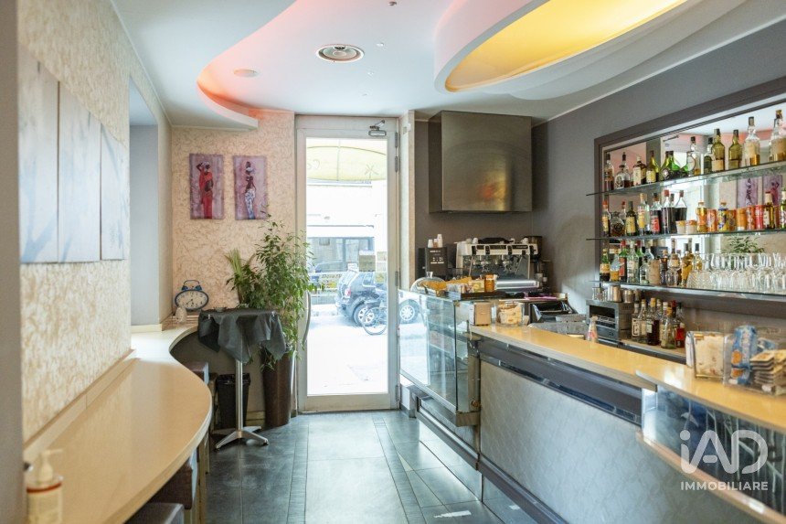 Bar di 57 m² in Ancona (60121)