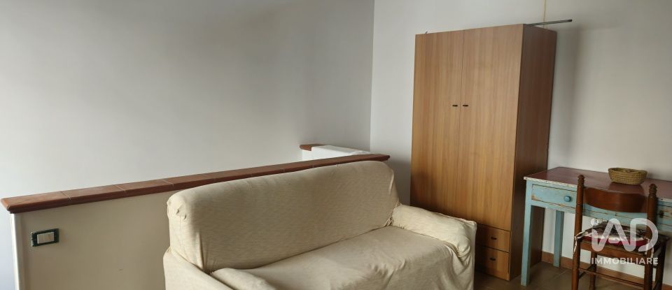 Casa indipendente 3 locali di 60 m² in Falerna (88042)