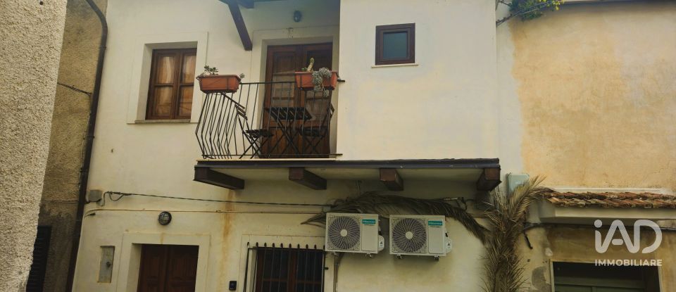 Casa indipendente 3 locali di 60 m² in Falerna (88042)