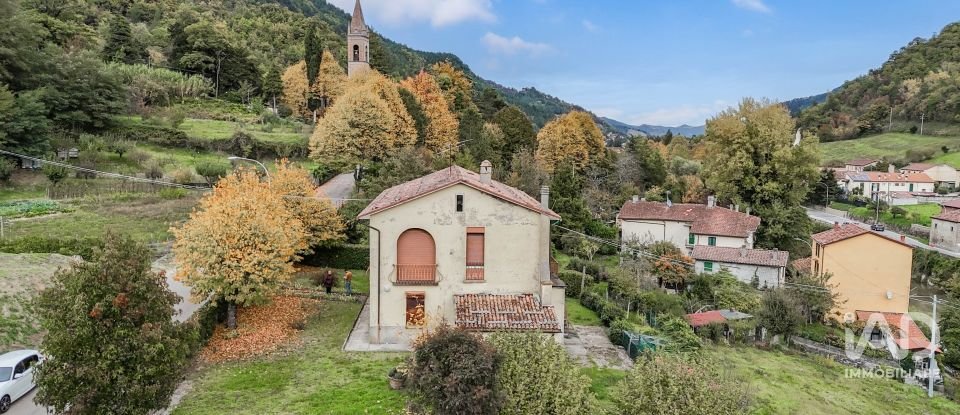 Farm 10 rooms of 323 m² in Marradi (50034)