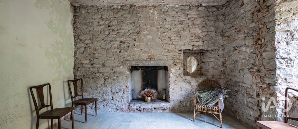 Farm 10 rooms of 323 m² in Marradi (50034)