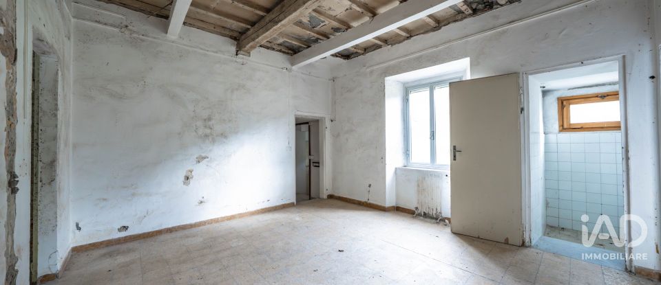 Farm 10 rooms of 323 m² in Marradi (50034)