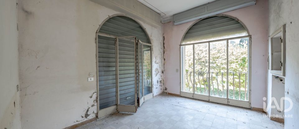 Farm 10 rooms of 323 m² in Marradi (50034)