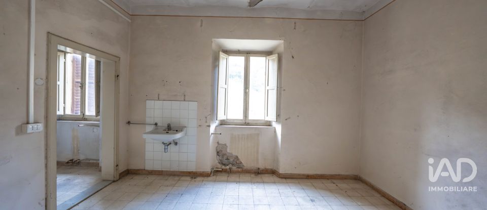 Farm 10 rooms of 323 m² in Marradi (50034)