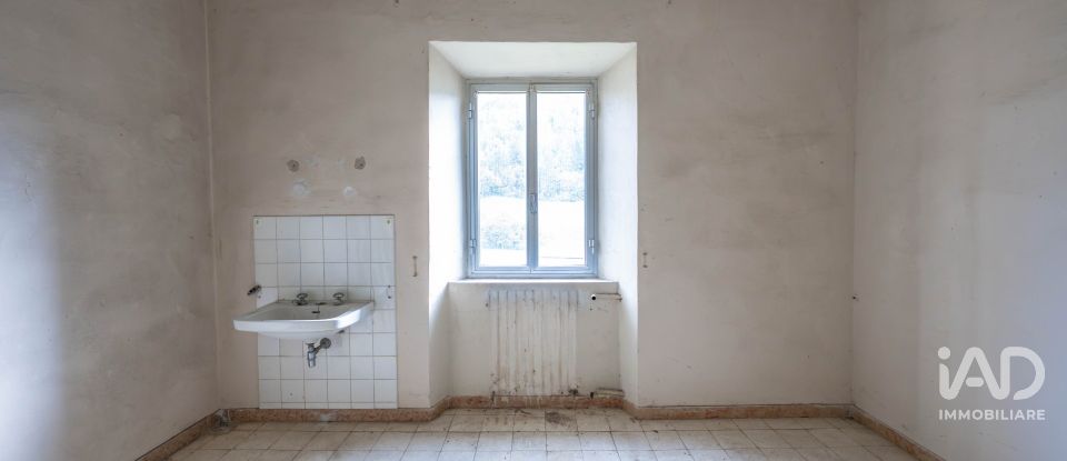 Farm 10 rooms of 323 m² in Marradi (50034)