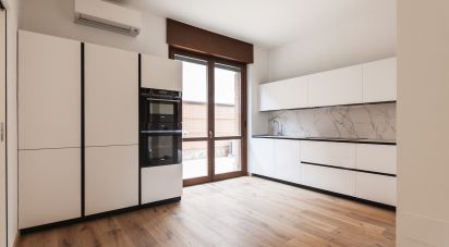 Appartamento 5 locali di 150 m² a Milano (20126)