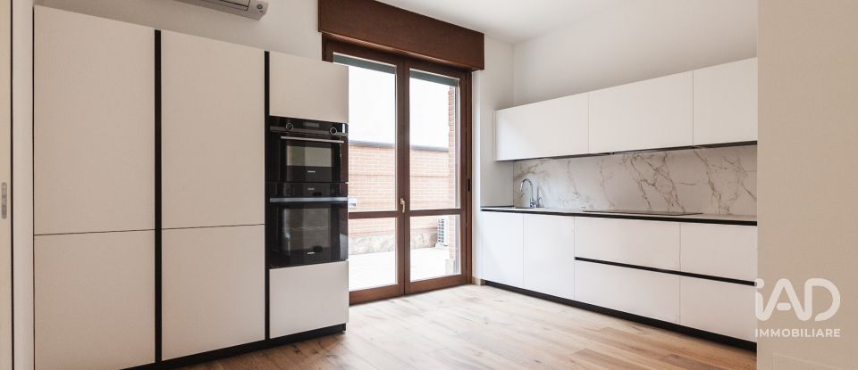 Appartamento 5 locali di 150 m² a Milano (20126)