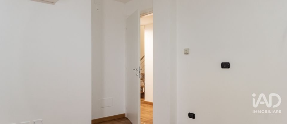 Appartamento 5 locali di 150 m² a Milano (20126)