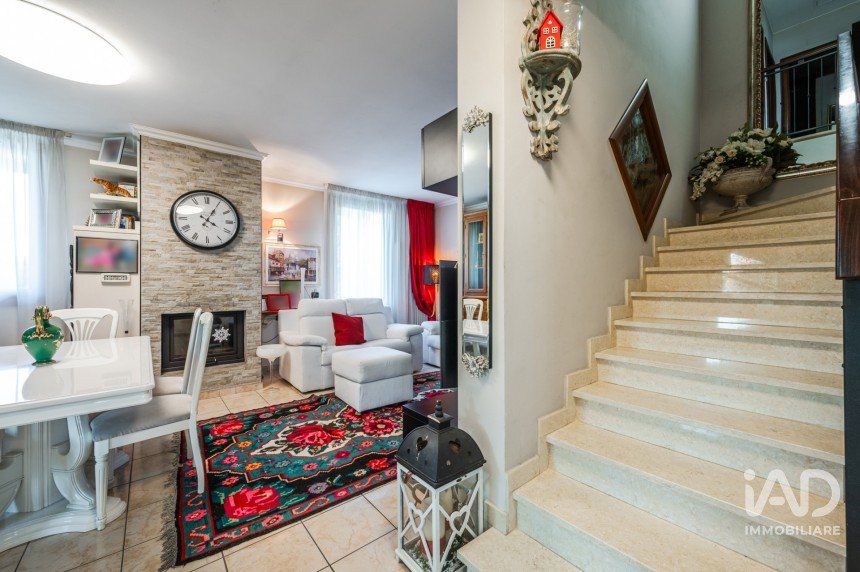 Traditional house 4 rooms of 133 m² in Cavezzo (41032)