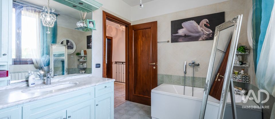 Traditional house 4 rooms of 133 m² in Cavezzo (41032)