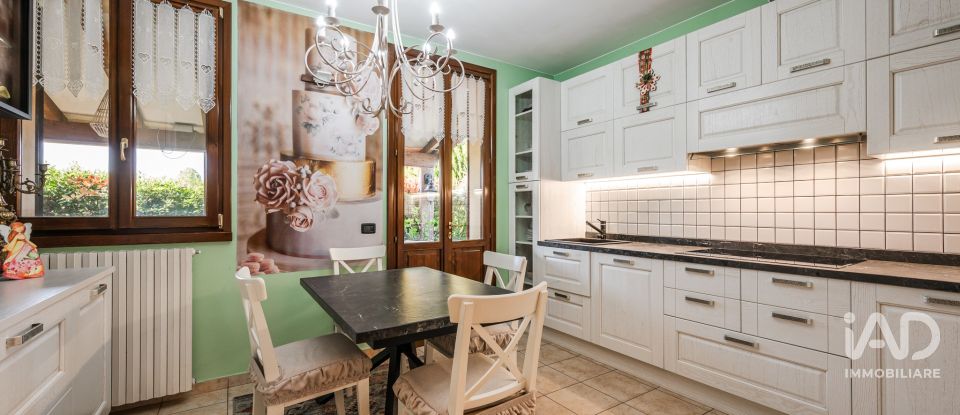 Traditional house 4 rooms of 133 m² in Cavezzo (41032)