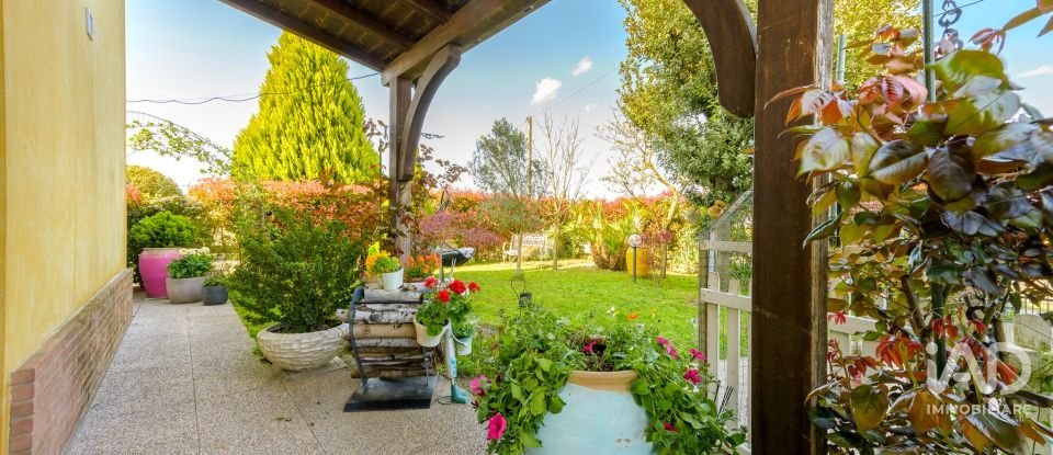 Traditional house 4 rooms of 133 m² in Cavezzo (41032)