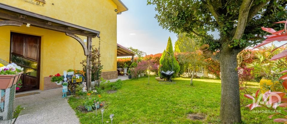 Traditional house 4 rooms of 133 m² in Cavezzo (41032)