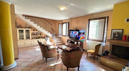 Casa indipendente / Villa 4 locali di 130 m² in Cavezzo (41032)