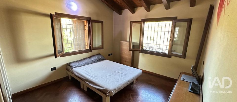 House 4 rooms of 130 m² in Cavezzo (41032)