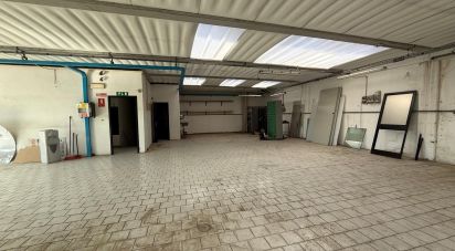 Capannone di 340 m² in Arezzo (52100)