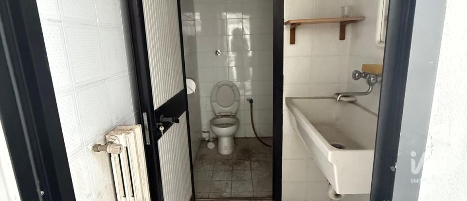 Capannone di 340 m² in Arezzo (52100)