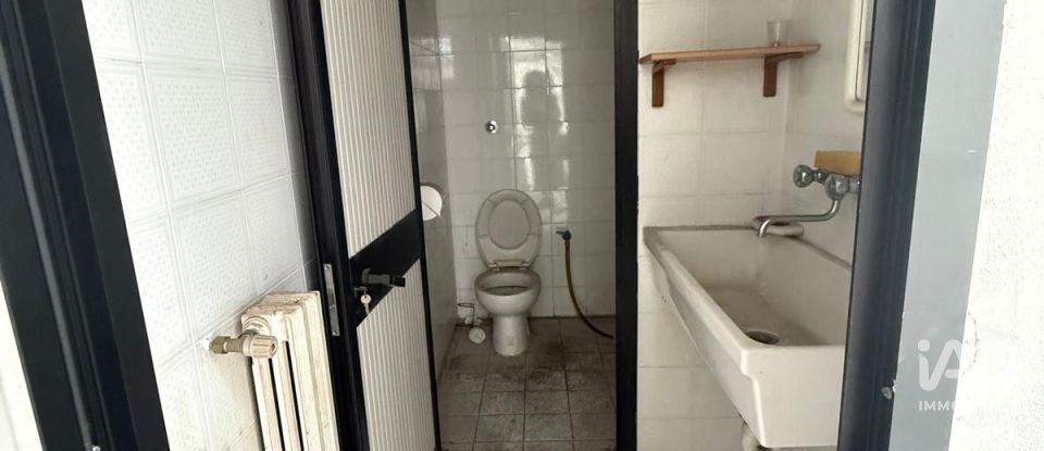 Capannone di 340 m² in Arezzo (52100)