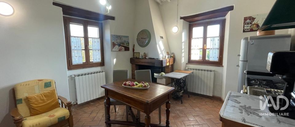 Palazzo / Stabile 5 locali di 65 m² a Arezzo (52100)